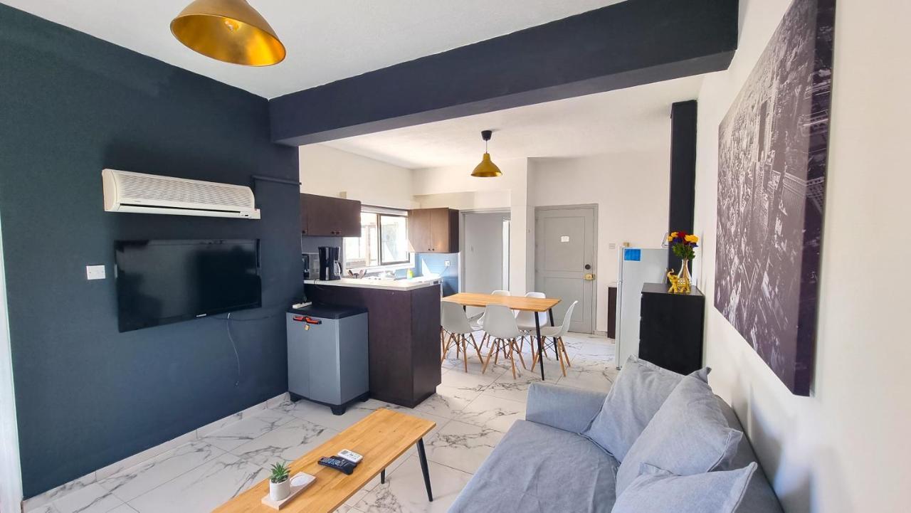 Cozy Beach Apt, Near Airport With 100Mbit Internet Larnaca Exterior photo